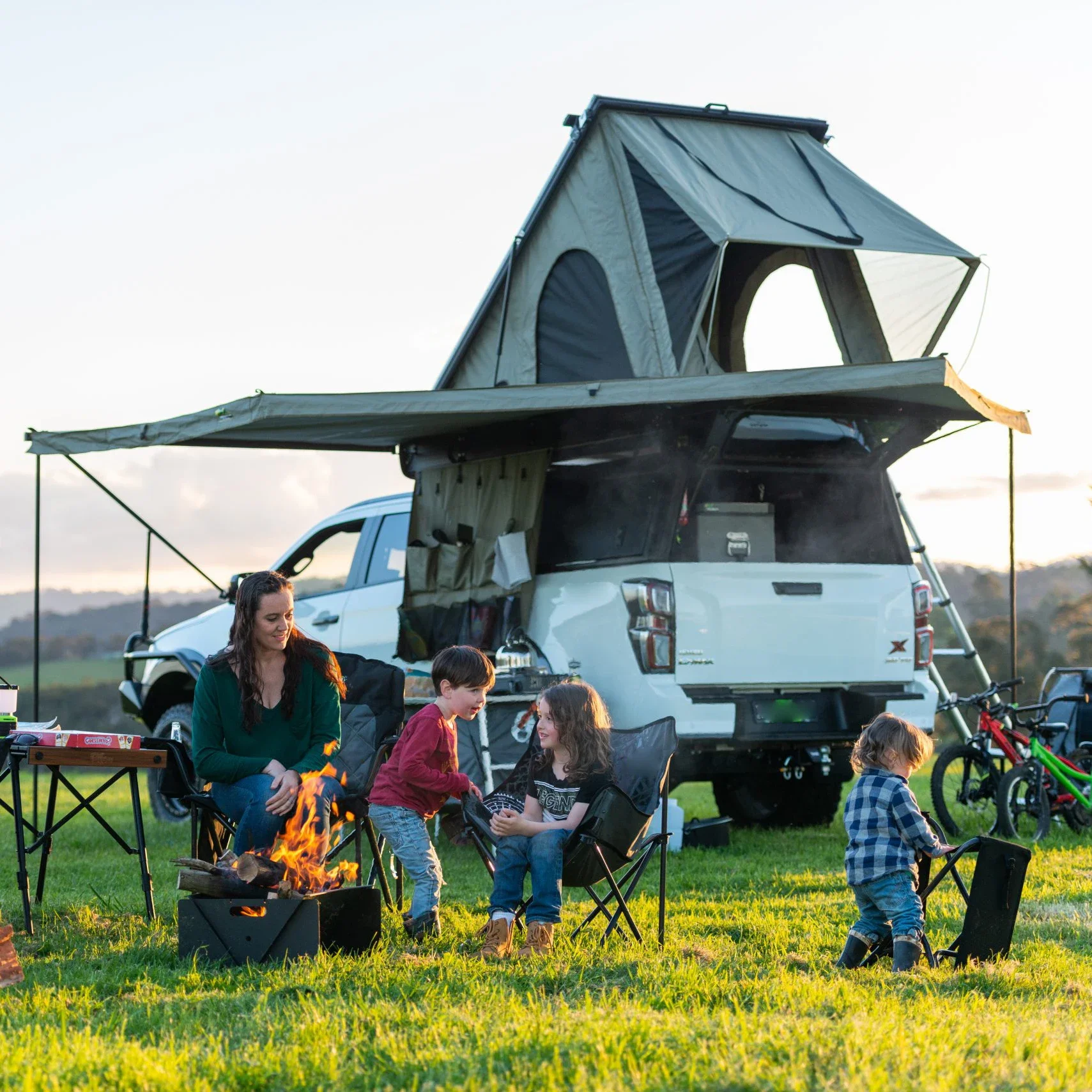 2023년 히트 상품 2~3인용 소프트 쉘 알루미늄 탑 - Roof Top Tent Soft Shell 3 Person 리뷰 및 가격
